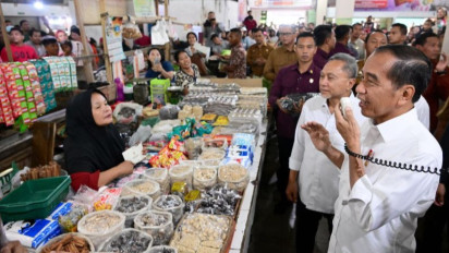 Teriak-teriak di Pasar, Jokowi Pamit ke Pedagang Pasar di Deli Serdang: Maaf, Kalau Ada Kebijakan yang Kurang Berkenan