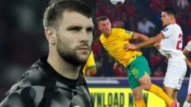 Gaji Maarten Paes Si 'Menteri Pertahanan' Timnas Indonesia, Ternyata Bayarannya Tak Sebesar Kiper Australia