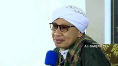 Bangun Kesiangan Belum Shalat Subuh, Sebaiknya Bagaimana? Buya Yahya Jawab Tegas, yang Pertama Harus Lakukan...