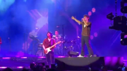 Bruno Mars Buka Konser dengan 24K Magic, Diiringi Pancaran Kembang Api