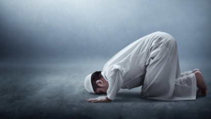 Jika Punya Hajat yang Mendesak, Ustaz Adi Hidayat Sarankan Lakukan Tahajud di Jam Ini