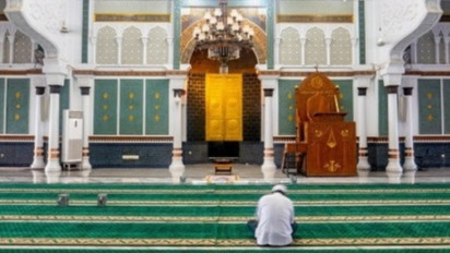 Ustaz Khalid Basalamah: Berdoa di Waktu Ini saat Hari Jumat Bikin Doa Dikabulkan