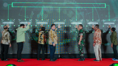 Menko Airlangga Groundbreaking Pabrik Baterai EV Ramah Lingkungan Pertama di Indonesia, Smelter Nikel Berbasis Energi Hijau 100%