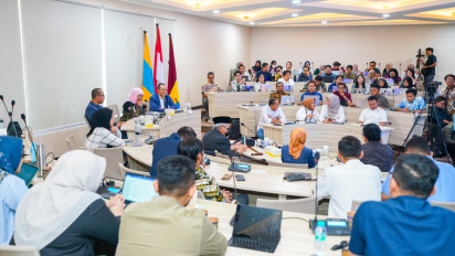 Deep Talks Soal Kepala Daerah Idaman di Pascasarjana Unair, Khofifah Tekankan Pentingnya Jadi Transformational Leader