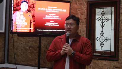 Anggota DPRD Banten Termuda Berbagi Kisah di Buku Jalan Terjal Milenial Menuju Parlemen