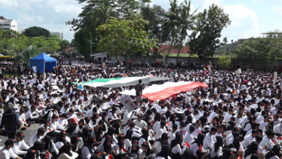 Ribuan Mahasiswa Baru UMY Aksi Solidaritas dan Galang Donasi untuk Rakyat Palestina