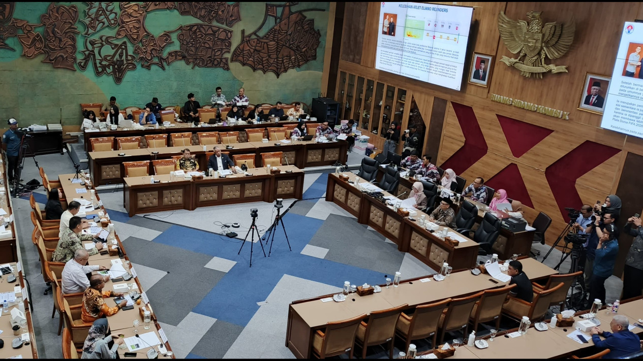 Komisi X DPR RI Sahkan Pengajuan Naturalisasi Mees Hilgers dan Eliano Reijnders
            - galeri foto