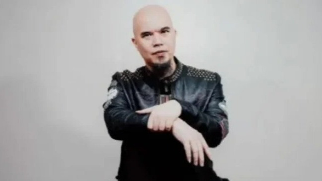 Ahmad Dhani Akui Kalau Dia yang Ceraikan Maia Estianty, Bongkar Isi SMS yang Ia Tulis buat Mantan Istrinya itu: Aku Haramkan...
            - galeri foto