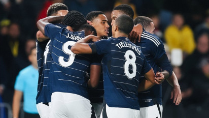 Unai Emery Persembahkan Kemenangan di Liga Champions untuk Legenda Aston Villa