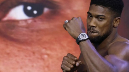 Sukses Pecundangi Mike Tyson dan Julio Cesar Chavez Jr, Jake Paul Kini Incar Laga Gila Lawan Anthony Joshua di Kelas Berat