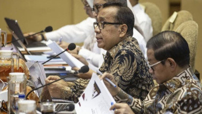 Jokowi Tunjuk Mensesneg Pratikno sebagai Plt Sekretaris Kabinet Gantikan Pramono Anung