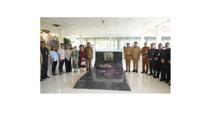 Rangkaian HUT Provinsi Sulut ke 60 Tahun 2024, OD Ziarah ke Makam Mantan Gubernur HV Worang