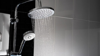 Rutin Mandi Pagi Ternyata Punya 8 Manfaat Luar Biasa untuk Kesehatan, Salah Satunya Turunkan Resiko Penyakit Jantung