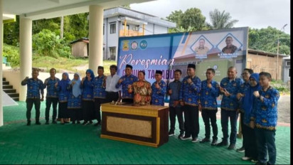 Bupati Pulau Taliabu, Aliong Mus Hibahkan Gedung IT Center untuk Universitas Khairun Ternate