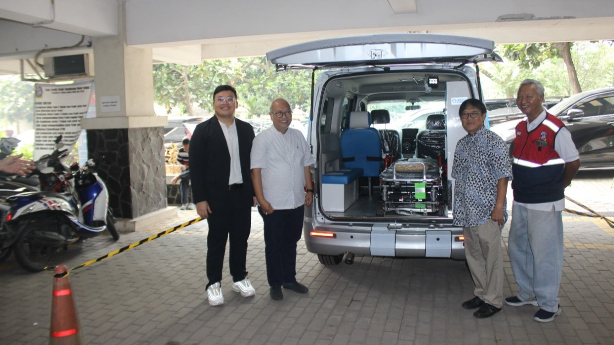 Ambulans untuk Masyarakat, Inisiatif Abraham Garuda Laksono demi Kemanusiaan
            - galeri foto