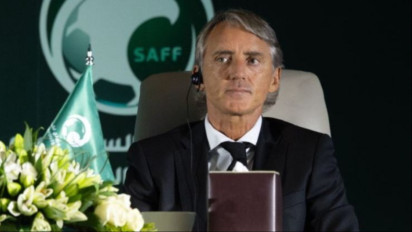 Jadi Buah Bibir Merasa Panas Timnas Indonesia Bertahan, Roberto Mancini Ternyata Jagonya sebagai Pemain dan Pelatih tapi Juga Religius