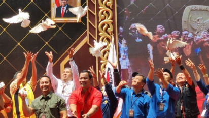 Dua Pasangan Cagub-Cawagub Jateng Kompak Deklarasikan Pilkada 2024 yang Damai