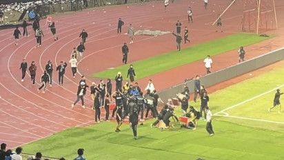 Media Belanda Soroti Pengeroyokan Suporter Persib pada Steward