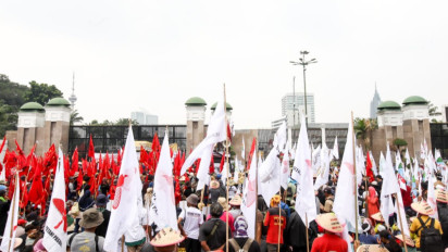 Gelar Aksi di Gedung DPR RI, Buruh Tani Sebut Ada 18 Bentuk Kejahatan Terhadap Konstitusi Agraria