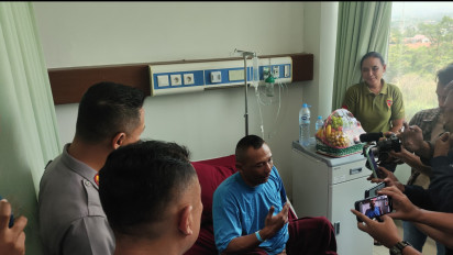 Jenguk Steward Korban Pengeroyokan, Kapolres Bandung Sebut Sudah Tangkap Pelaku