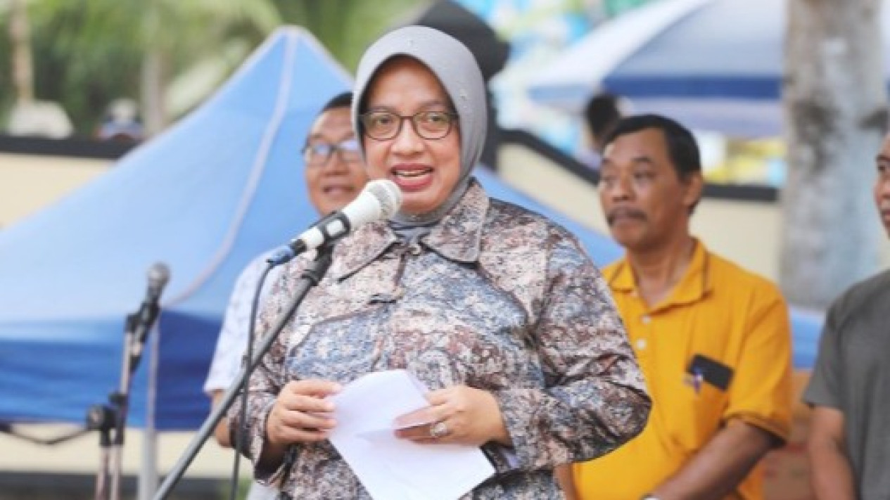 Berkuasa Puluhan Tahun, Yuli Hastuti Disebut Bupati Termiskin se-Indonesia, Tak Miliki Rumah Hingga Sering Pinjam Mobil Anak, Hartanya Hanya Sebegini
            - galeri foto