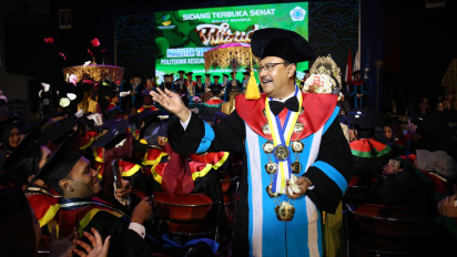 Mensos Gus Ipul Dorong 518 Lulusan Poltekkesos Bantu Atasi Masalah Sosial menuju Indonesia Emas 2045