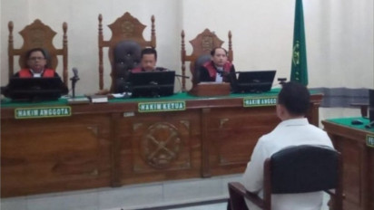 Terbukti Terima Suap Pengamanan Proyek Rp4,98 M, Eks Bupati Labuhanbatu Erik Adtrada Ritonga Divonis 6 Tahun Penjara