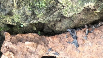 Hampir Dijual Ke Tukang Besi Tua, Brimob Maluku Amankan Bom yang Ditemukan Warga