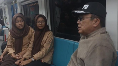Naik LRT, Cagub Eddy Santana Putra akan Mengkoneksikan LRT ke Moda Transportasi Lain hingga ke Kampus UNSRI
