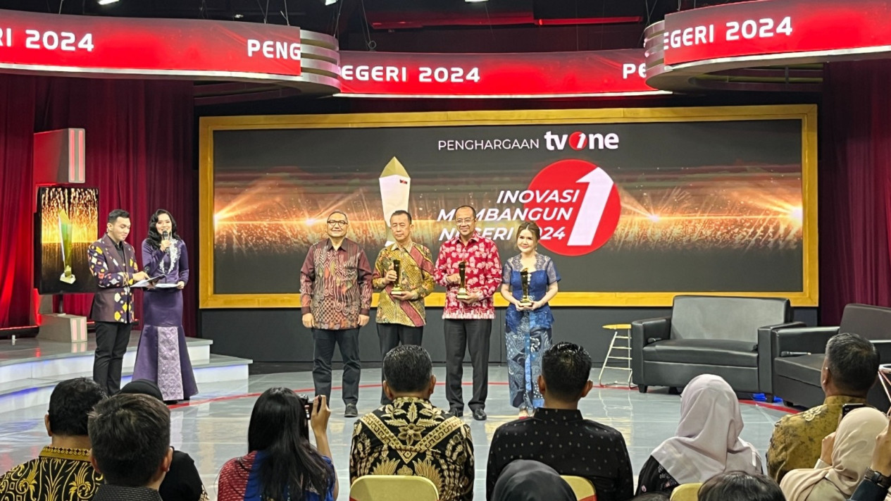 Dermapro Terima Penghargaan Inovasi Membangun Negeri tvOne 2024 untuk Klinik Kecantikan yang Menginspirasi dengan Berbagai Inovasi
            - galeri foto