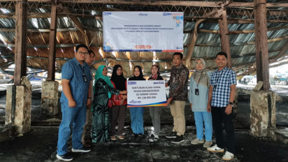 Terima Dana Klaim Asuransi, Korban Kebakaran Pasar Karangkobar Siap Bangun Usaha Kembali