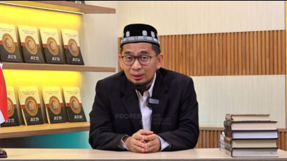 Ketika Shalat Terus Baca Qulhuwallahu, Memangnya Boleh Cuma Pakai Surat Al Ikhlas? Ustaz Adi Hidayat Bilang, Ternyata...