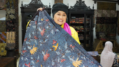 Kunjungi Kampung Batik, Luluk Dorong Perekonomian Lokal melalui Warisan Budaya