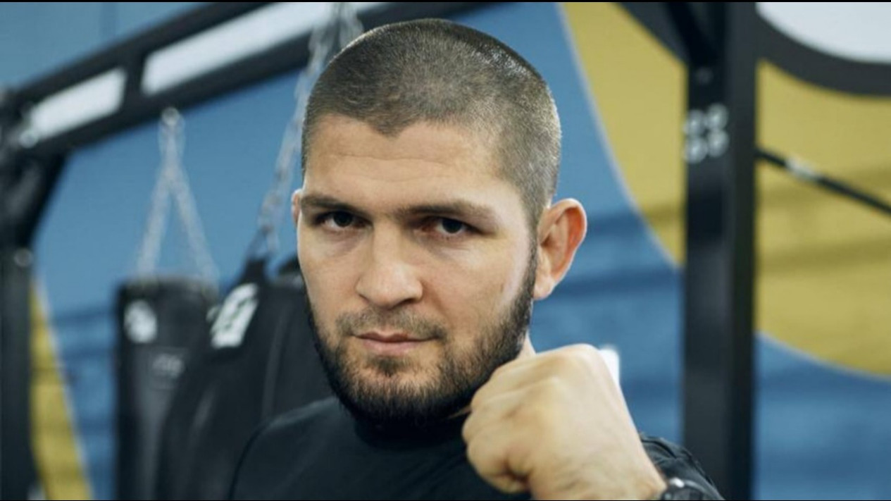 Kental dengan Agama Islam, Khabib Nurmagomedov Tak Malu Sapa Fans Menggunakan Salam di Jakarta: Assalamualaikum
            - galeri foto