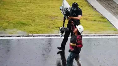 Pawang hujan Rara Istiati Wulandari saat di MotoGP Mandalika