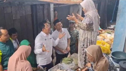 Cawagub Jatim Nomer Urut 1, Lukmanul Sambangi Pasar dan Pelaku UMKM di Bojonegoro