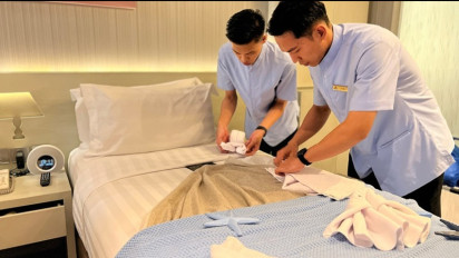 Komitmen Ashley Hotel Groups Ciptakan Pengalaman Baru Tamu dengan Seni Melipat Handuk