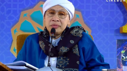 Shalat Pakai Sajadah Gambar Masjid atau Ka'bah, Memangnya Boleh? Hati-hati, Ternyata Kata Buya Yahya...