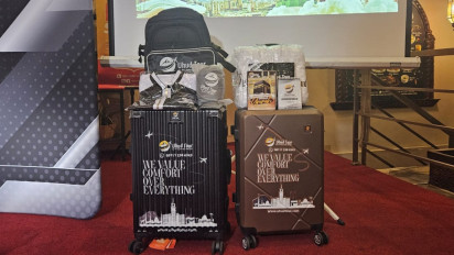 Intip Perlengkapan Umrah di Uhud Tour: Banyak Bonus, Perjalanan Ibadah Makin Khidmat dan Nyaman