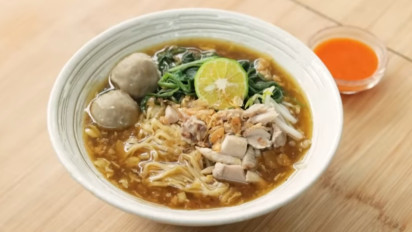 Resep Lomie Ayam Kangkung ala Chef Devina Hermawan, Hidangan Praktis untuk Menu Keluarga