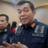 Petugas Imigrasi Dibekali Senjata Api, Silmy Karim Bocorkan Penyebabnya