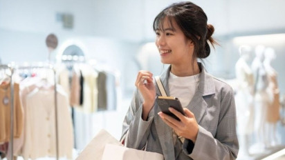 Belanja Pakaian Jadi Lebih Mudah, Tanya Sabrina untuk Rekomendasi Merchant Terbaik