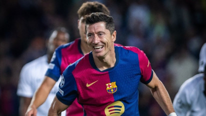 Bawa Barcelona Pesta Gol, Robert Lewandowski Kalahkan Rekor Cristiano Ronaldo di Liga Champions