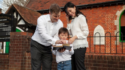 Renungan Harian Tentang Tuhan yang Melihat Kesengsaraan Kita dan Doa Pagi Memohon Penyertaan Yesus Sepanjang Hari