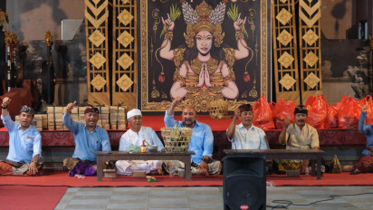 Datangi Karangasem, Cagub De Gadjah akan Tuntaskan Masalah Air