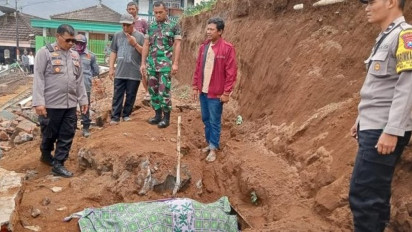 3 Pekerja Bangunan Tertimpa Reruntuhan Plengsengan, Satu Tewas dan Dua Luka-luka