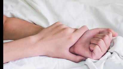 Polisi Minta Hapus Link Video Syur Guru dan Murid di Gorontalo, Hukum Islam Nonton Konten Dewasa? Ustaz Adi Hidayat Tegaskan Lebih Bahaya dari ...