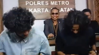 Vadel Badjideh Joget Du Di Dam di Kantor Polisi Usai Diperiksa: Dari Kemarin Banyak yang Parodiin, Ini Gue Kasih Hiburan