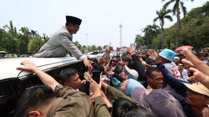 Diadang Puluhan Warga di Monas, Prabowo Subianto Beri Balasan Begini