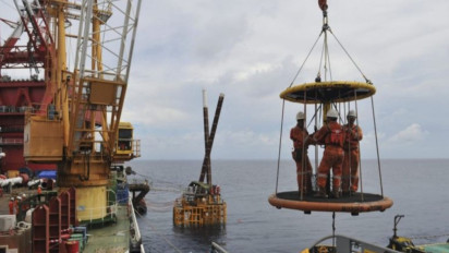 Kementerian ESDM membeberkan sejumlah persyaratan bagi kontraktor kontrak kerja sama (KKKS) untuk pindah skema investasi hulu minyak dan gas bumi (migas).